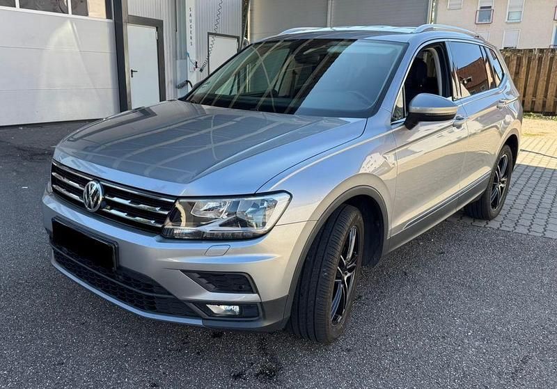 Silber Gebraucht 2021 VW Tiguan Allspace SUV | 23.000 € (Superpreis) - Bild 1/4