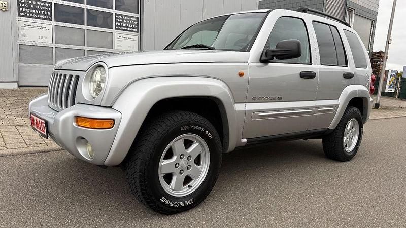 Grau Gebraucht 2004 Jeep Cherokee SUV | 7.990 € - Bild 1/4