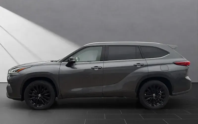 Gebraucht Toyota Highlander Luxury 248 PS (182 kW) 2024 Grau SUV