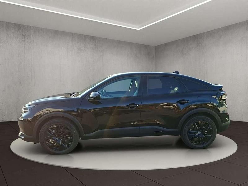 Neu Citroën C4 145 PS (106 kW) 2025 Perla neraschwarz metallic la Limousine