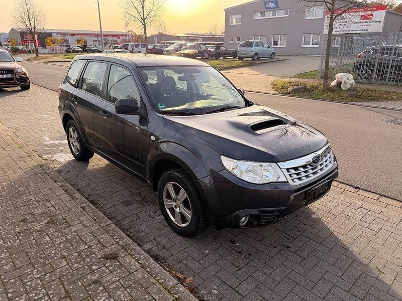 Gebraucht Subaru Forester Active 147 PS (108 kW) 2012 Grau SUV