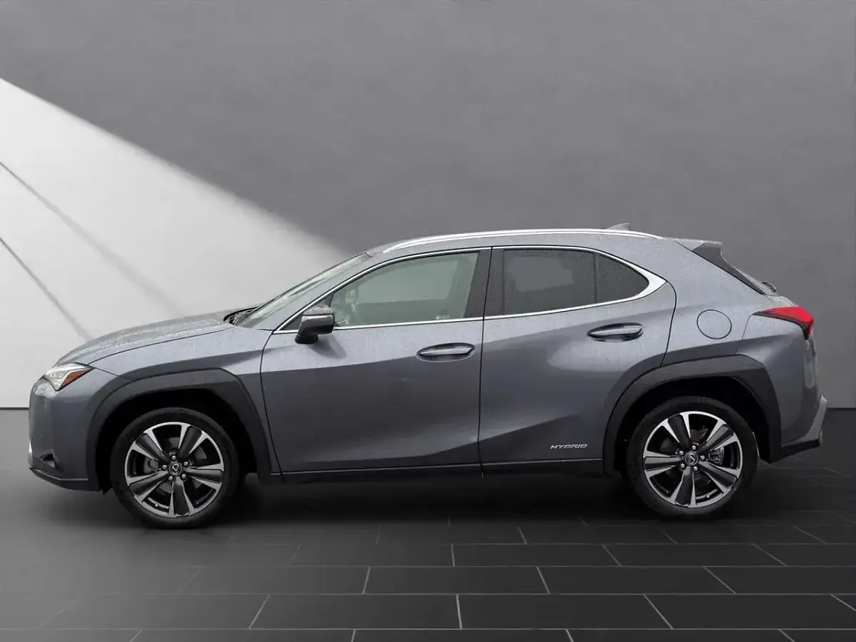 Gebraucht Lexus UX 250h 184 PS (135 kW) 2021 Grau SUV