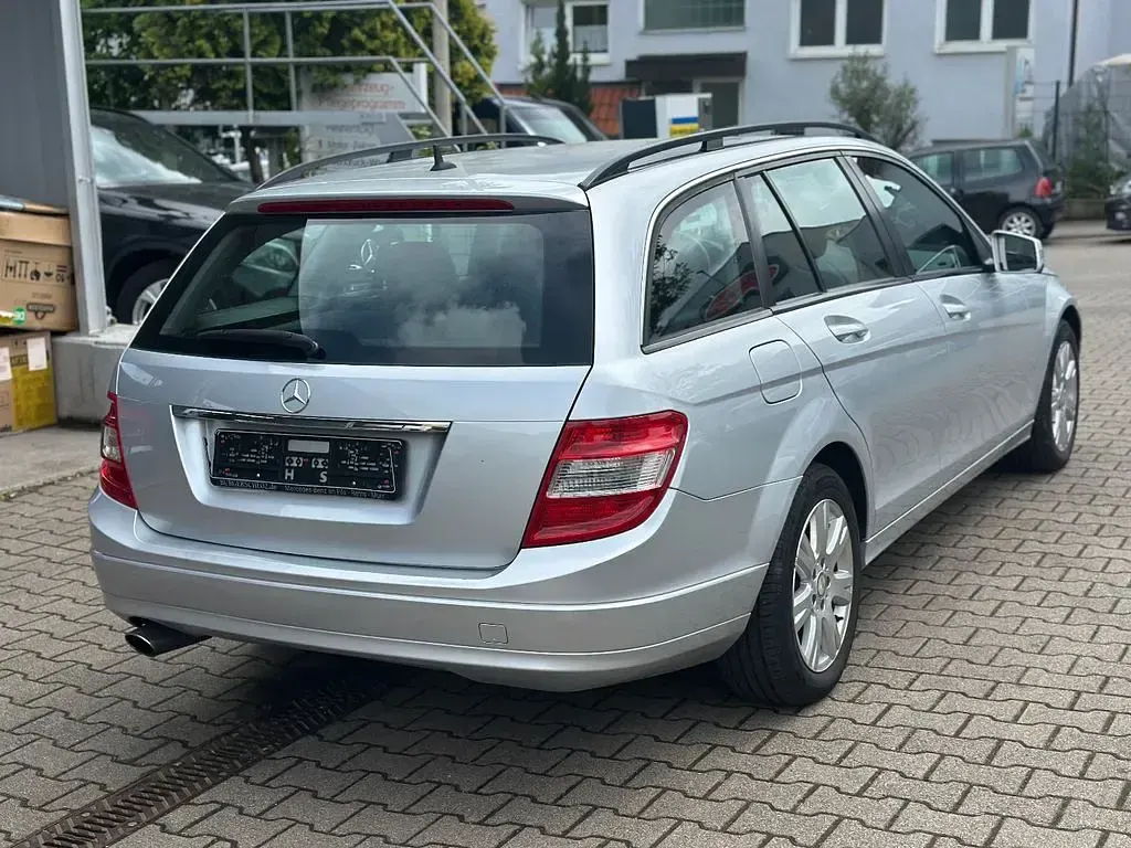 Gebraucht Mercedes C200 136 PS (100 kW) 2009 Silber Limousine