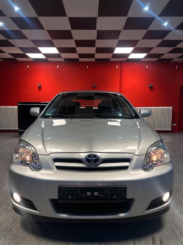 Gebraucht Toyota Corolla 97 PS (71 kW) 2007 Silber Limousine