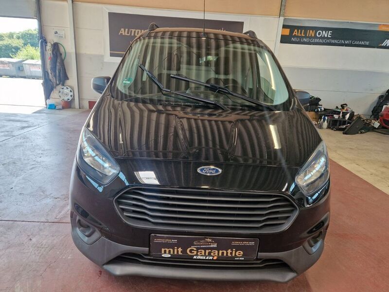 Gebraucht Ford Transit Trend 101 PS (74 kW) 2018 Schwarz Van / Kleinbus