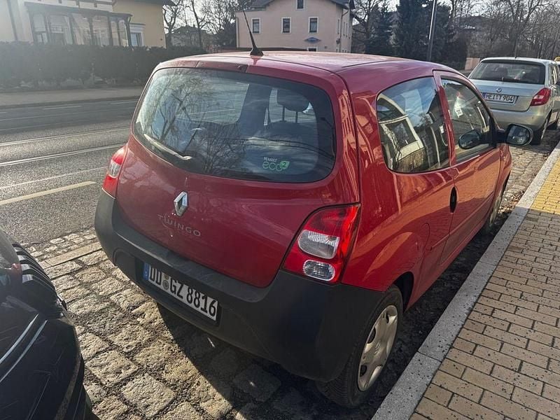 Używany Renault Twingo Dynamique 75 KM (55 kW) 2011 Czerwony Hatchback