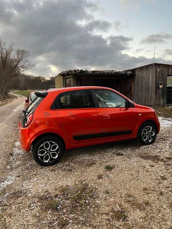 Gebraucht Renault Twingo Equilibre 60 kW (82 PS) 2022 Orange Kleinwagen