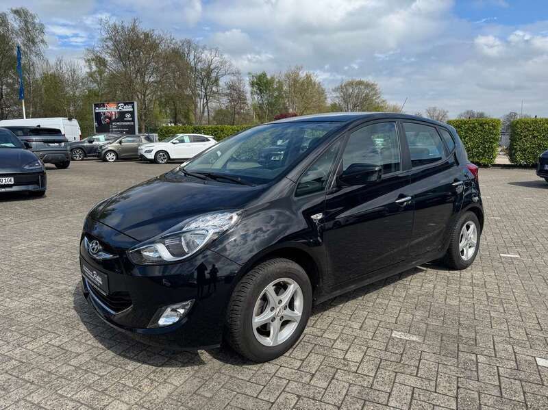 Phantom black Gebraucht 2015 Hyundai ix20 Edition Van / Kleinbus | 9.490 € (Fairer Preis) - Bild 1/4