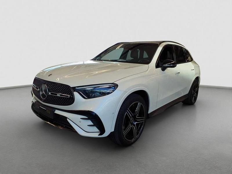 Gebraucht Mercedes GLC220 Night 197 PS (144 kW) 2024 Weiss manufaktur diamantweiß b SUV