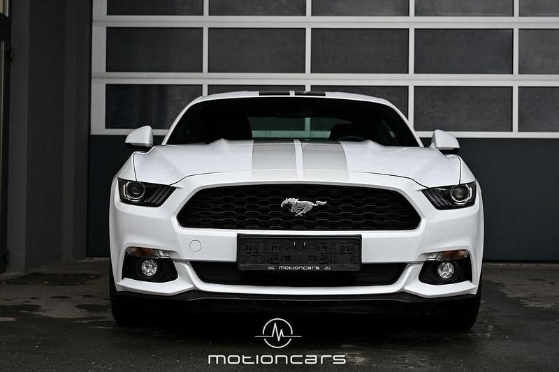 Gebraucht Ford Mustang Basis 315 PS (231 kW) 2017 Weiß