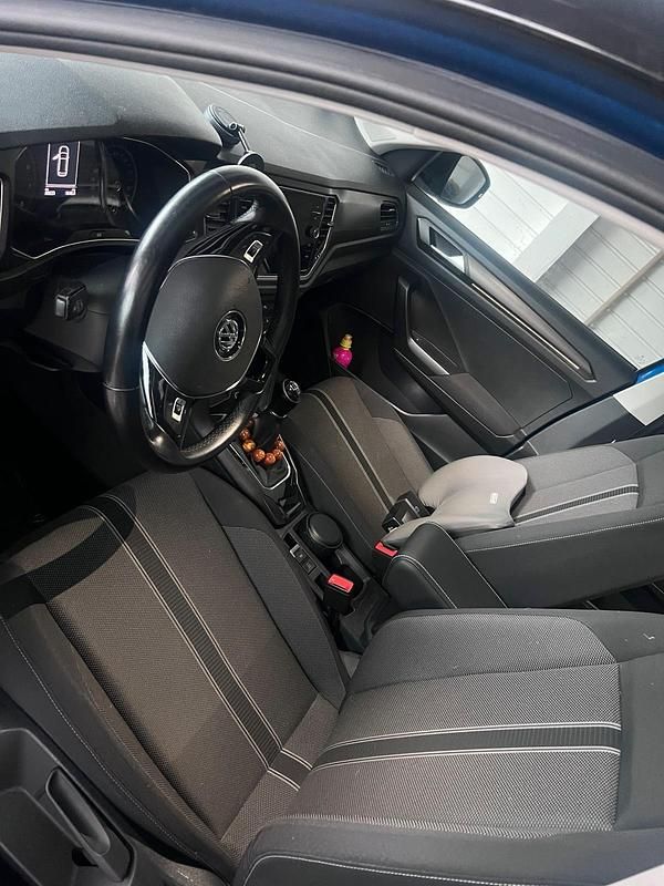 Gebraucht VW T-Roc 116 PS (85 kW) 2018 Blau SUV