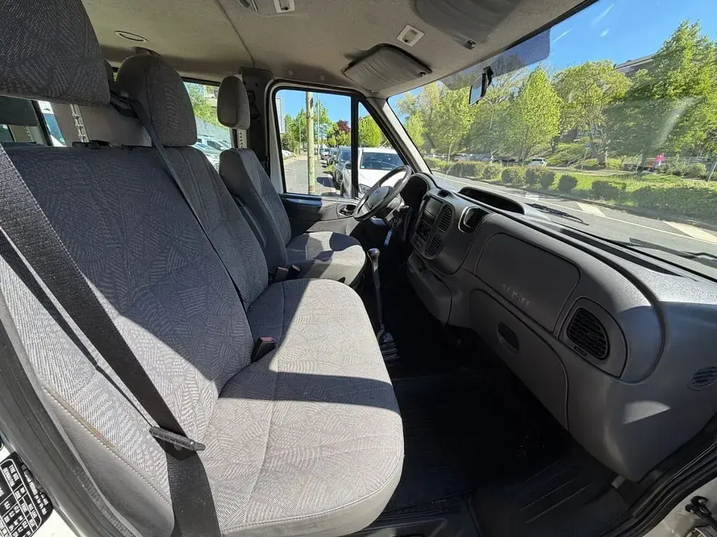 Używany Ford Transit 86 KM (63 kW) 2006 Biały Kombi