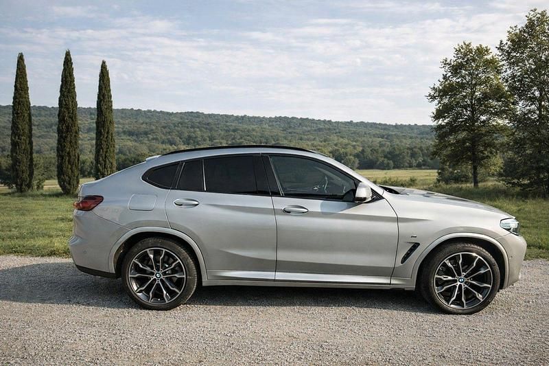 Gebraucht BMW X4 Performance 190 PS (139 kW) 2021 Silber SUV