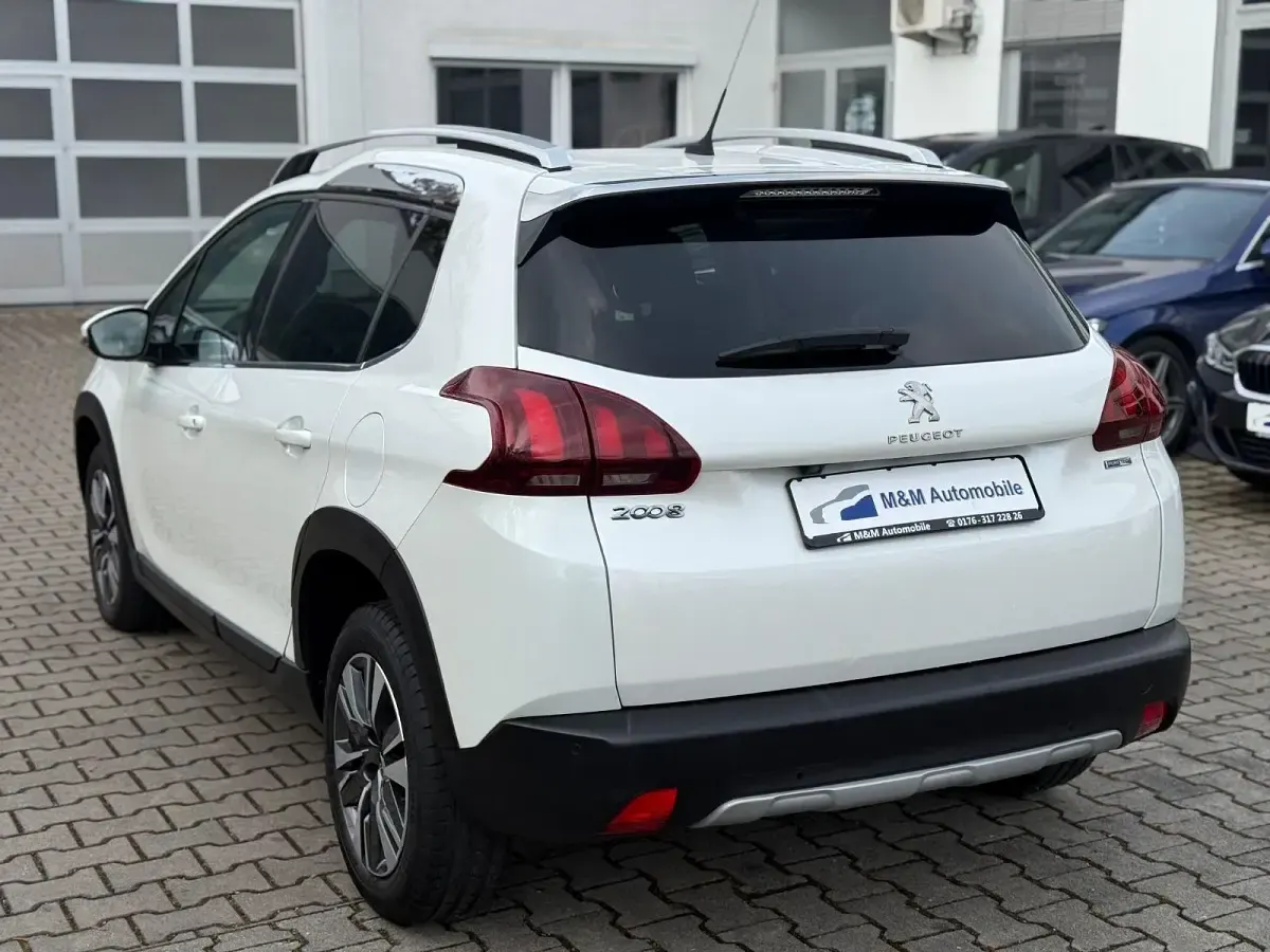 Gebraucht Peugeot 2008 110 PS (80 kW) 2017 Weiß SUV