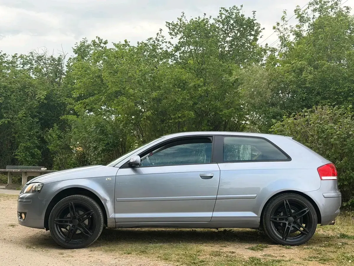 Używany Audi A3 102 KM (75 kW) 2006 Szary Hatchback