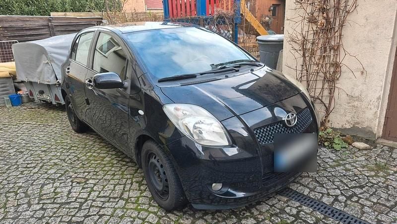 Gebraucht Toyota Yaris 99 PS (72 kW) 2008 Schwarz Kleinwagen