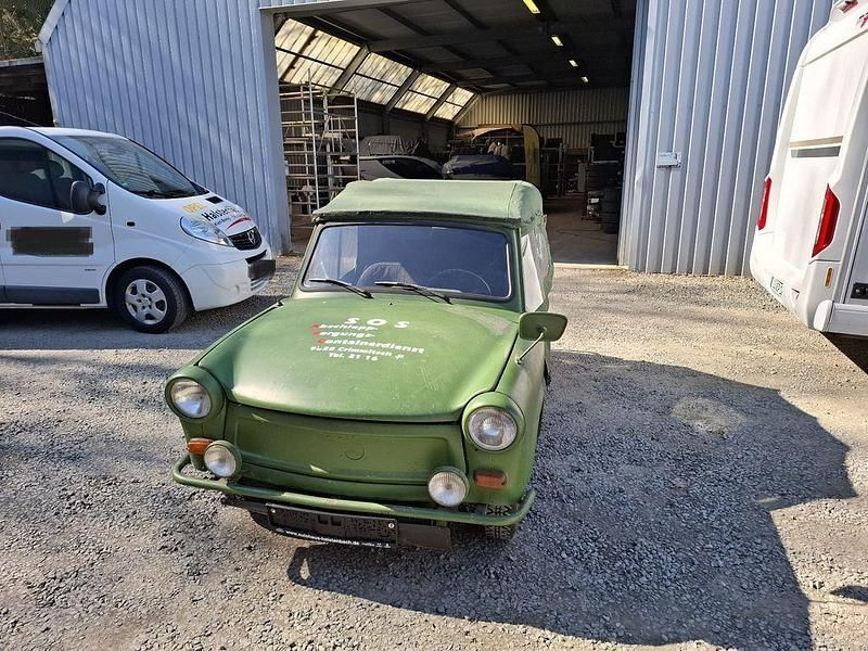 Grün Gebraucht 1981 Trabant 601 Cabrio | 8.500 € - Bild 1/4