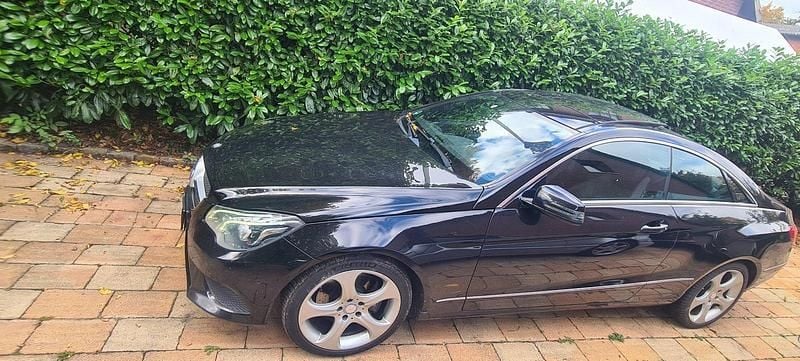Schwarz Gebraucht 2015 Mercedes E320 Sport Coupé | 13.500 € (Fairer Preis) - Bild 1/4