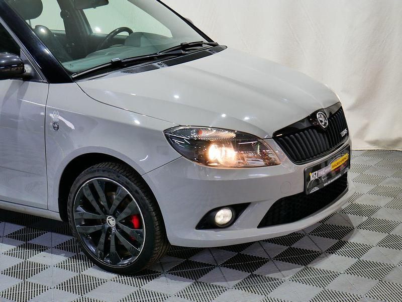Gebraucht Skoda Fabia RS 179 PS (131 kW) 2013 Grau Limousine