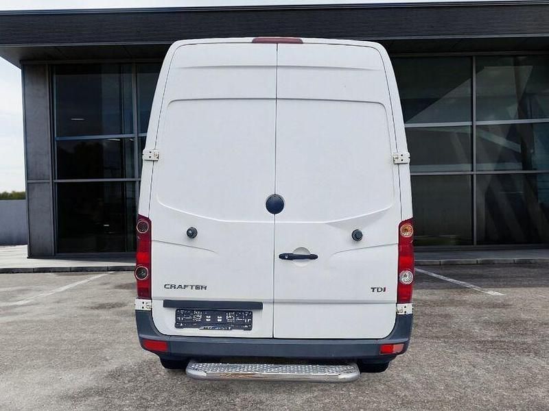 Gebraucht VW Crafter 163 PS (119 kW) 2016 Candyweiß Van