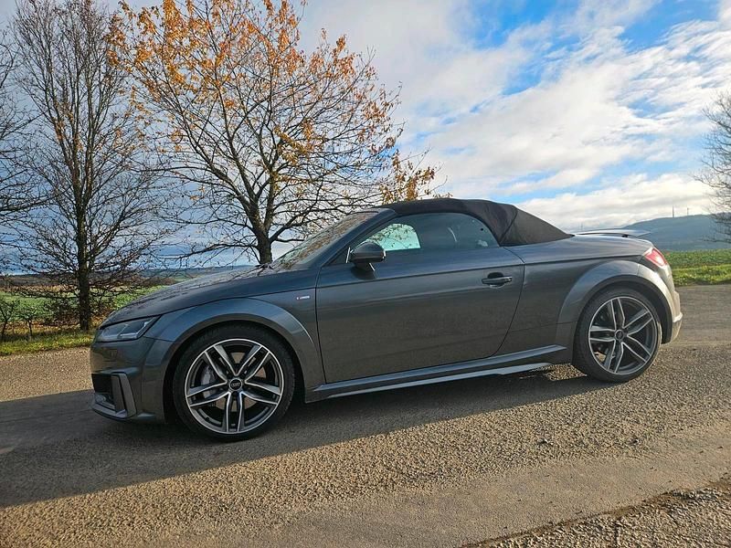 Gebraucht Audi TT 245 PS (180 kW) 2019 Grau Cabrio