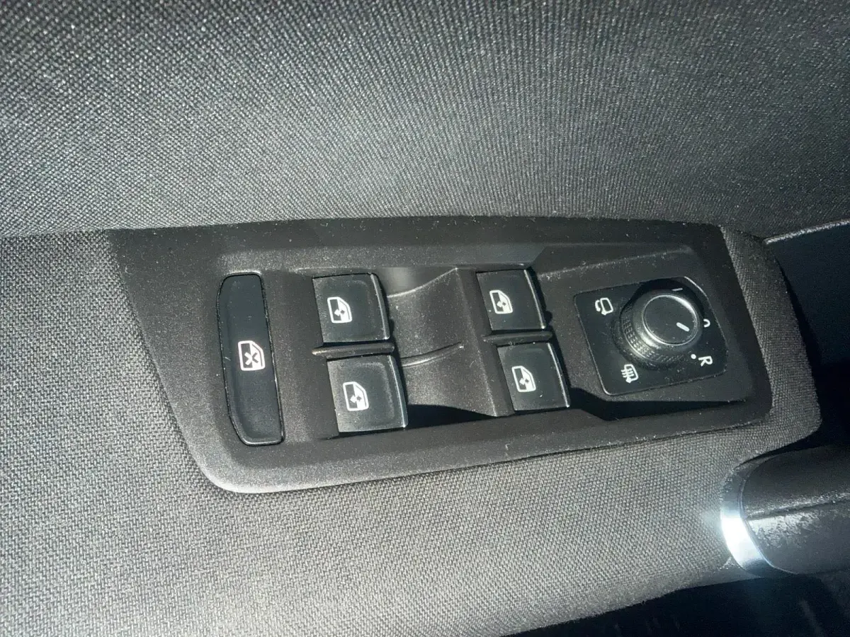 Gebraucht VW Touran 150 PS (110 kW) 2017 Weiß Van / Kleinbus