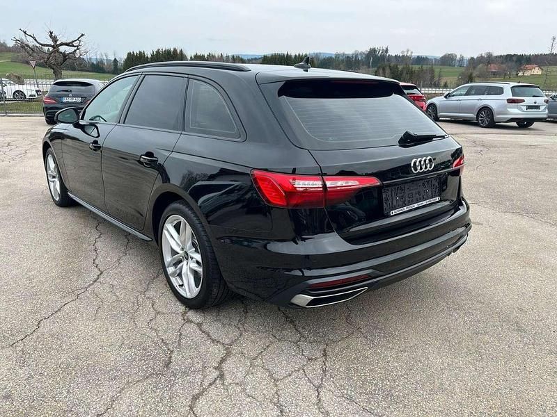 Gebraucht Audi A4 S-Line 150 PS (110 kW) 2022 Schwarz Kombi