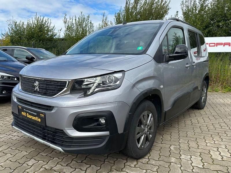 Grau Gebraucht 2023 Peugeot Rifter Allure Van / Kleinbus | 16.990 € (Superpreis) - Bild 1/4