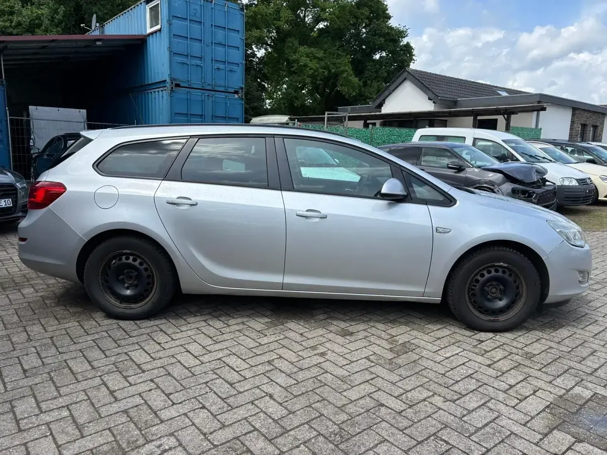 Brugt Opel Astra 2011 Sølv Stationcar