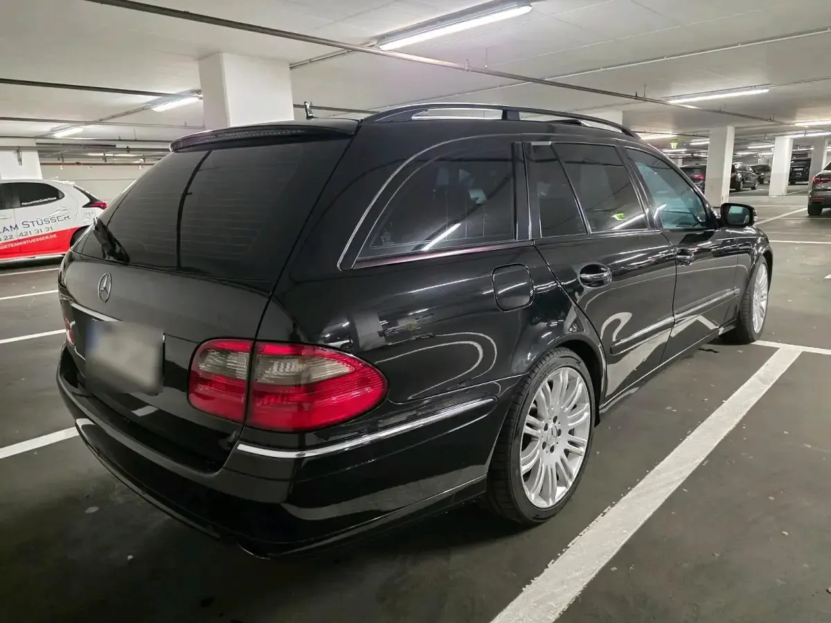Gebraucht Mercedes E320 Avantgarde 224 PS (164 kW) 2007 Kombi