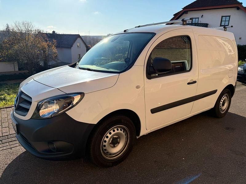 Weiß Gebraucht 2019 Mercedes Citan 108 | 12.300 € (Fairer Preis) - Bild 1/4