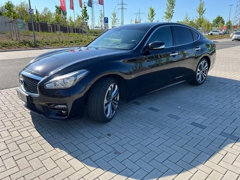 Schwarz Gebraucht 2016 Infiniti Q70 Sport Tech Limousine | 17.500 € - Bild 1/4