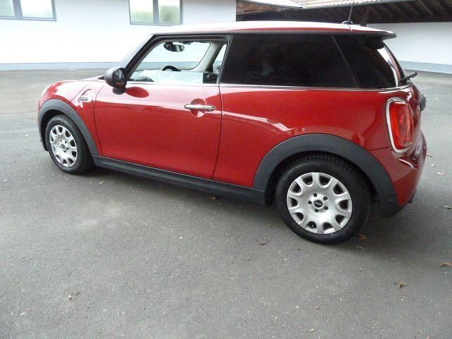 Gebraucht Mini ONE 102 PS (75 kW) 2016 Rot Kleinwagen