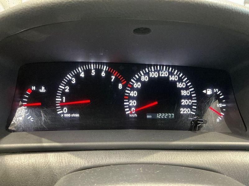 Gebraucht Toyota Corolla Edition 97 PS (71 kW) 2006 Silber Limousine