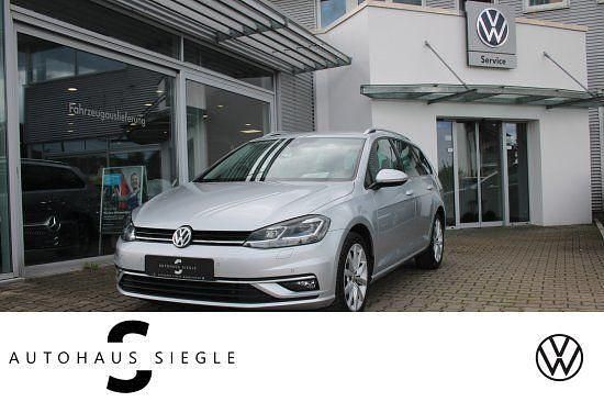 Reflexsilber Gebraucht 2019 VW Golf VII Highline Kombi | 16.930 € (Fairer Preis) - Bild 1/4
