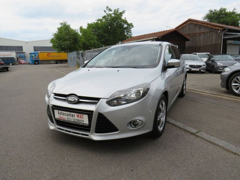 Silber Gebraucht 2012 Ford Focus Titanium Kombi | 4.950 € (Teuer) - Bild 1/4