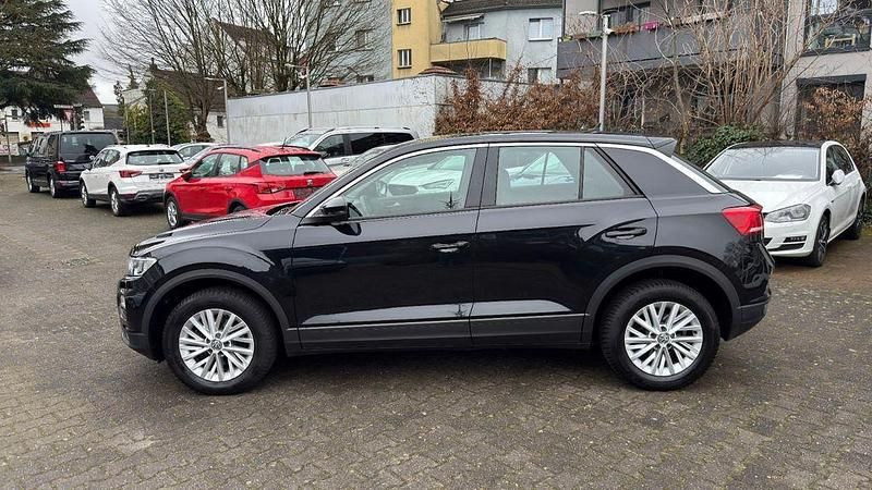Second-hand VW T-Roc 116 CP (85 kW) 2019 Negru SUV