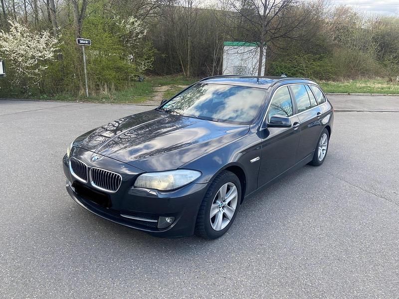 Gebraucht BMW 530 245 PS (180 kW) 2010 Grau Kombi