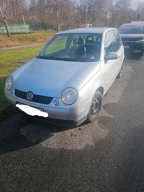 Silber Gebraucht 2002 VW Lupo Kleinwagen | 800 € - Bild 1/4