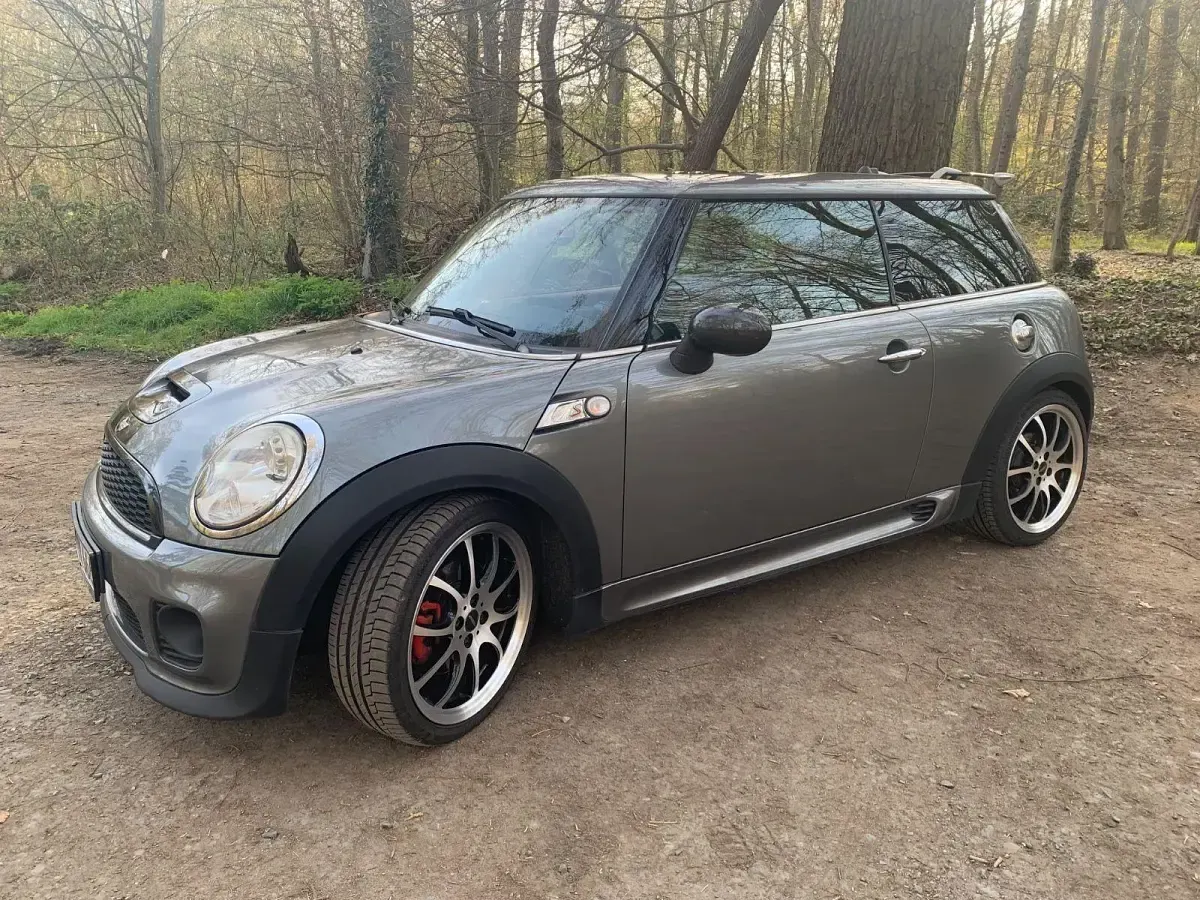 Käytetty Mini John Cooper Works 192 HP (141 kW) 2007 Harmaa Viistoperä