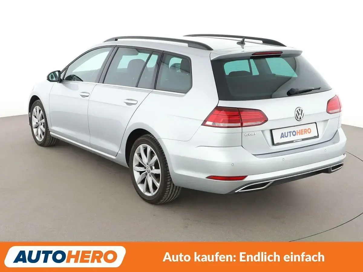 Gebraucht VW Golf VII Highline 150 PS (110 kW) 2020 Silber Kombi