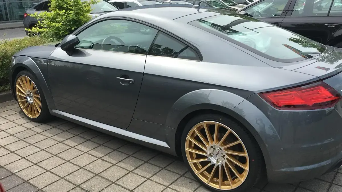 Gebraucht Audi TT 179 PS (131 kW) 2015 Grau Coupé