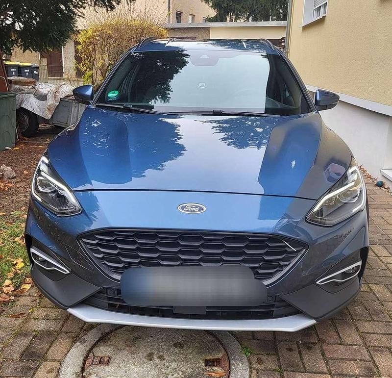 Gebraucht Ford Focus Active X 155 PS (114 kW) 2021 Blau Kombi