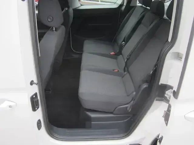 Second-hand VW Caddy Basis 122 CP (89 kW) 2022 Alb Monovolum