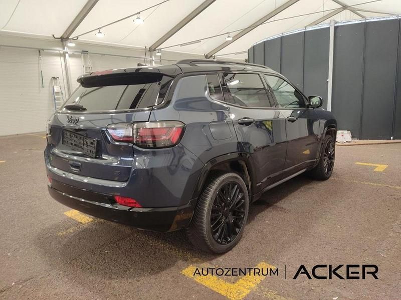 Second-hand Jeep Compass 131 CP (96 kW) 2023 Albastru SUV