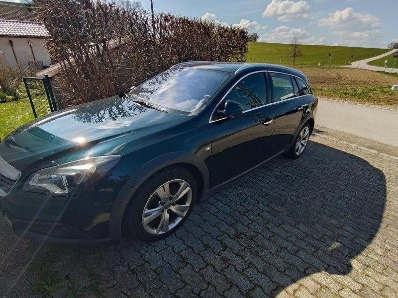 Gebraucht Opel Insignia 250 PS (183 kW) 2015 Grün Kombi