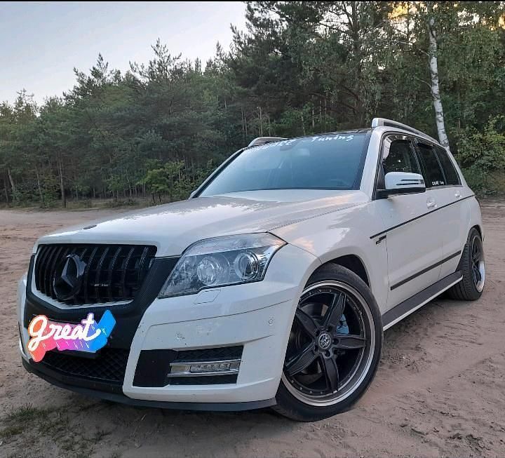 Weiß Gebraucht 2010 Mercedes GLK350 AMG SUV | 14.475 € (Teuer) - Bild 1/4