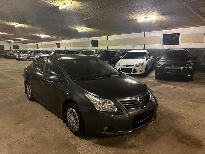 Gebraucht Toyota Avensis Sol 147 PS (108 kW) 2010 Grau Limousine
