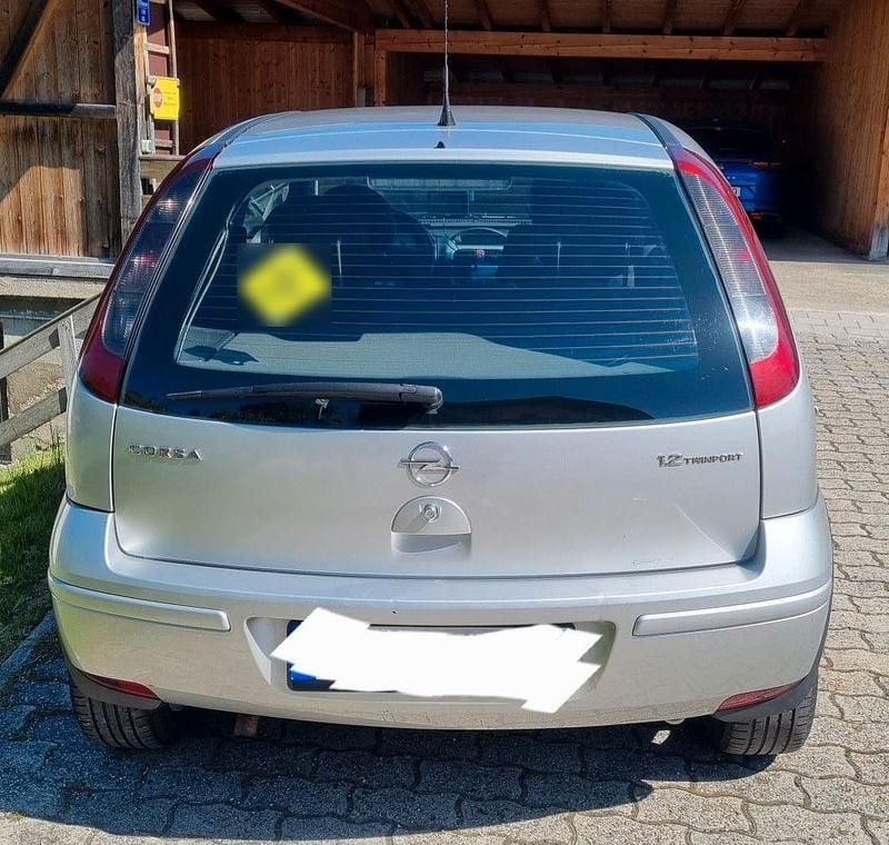 Second-hand Opel Corsa 80 CP (58 kW) 2006 Argintiu Berlinǎ