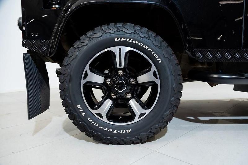 Gebraucht Land Rover Defender 122 PS (89 kW) 2009 Schwarz SUV